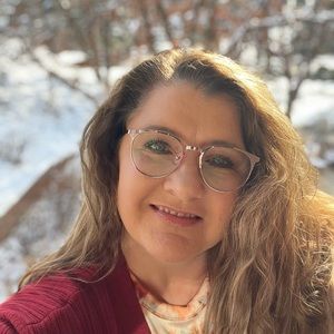 Meet your Posher, Debbie